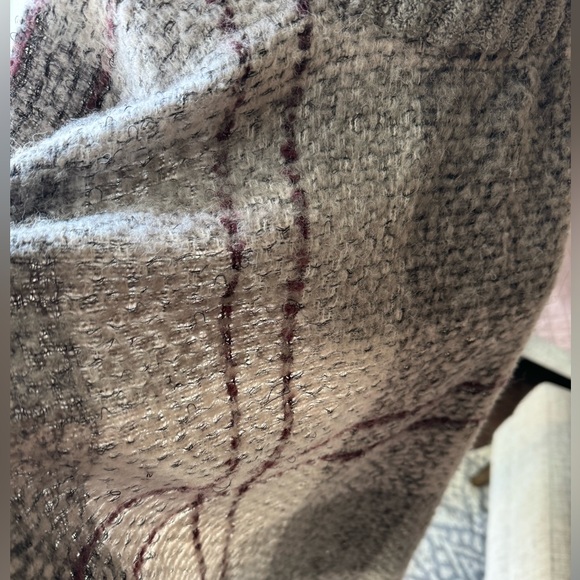 Roots Poncho One Size
Wool Blend Fringe Cowl Neck - Picture 2 of 7